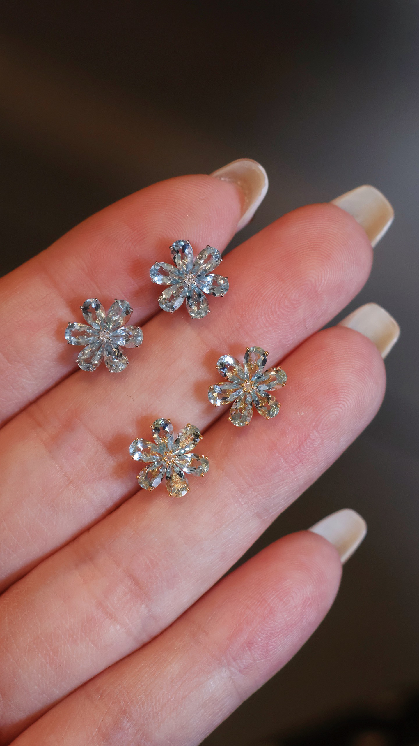 花モチーフ　アクアマリンピアスk18　5001