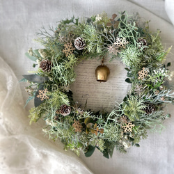 グリーンと小花のモビール風フライングリース/フラワーガーランド/造花