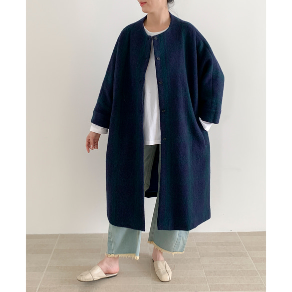 en-enヨーロッパ生地ウール８０%・モヘア調ドルマン袖コート・紺×グリーン格子 3枚目の画像