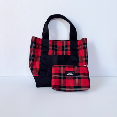 赤黒タータチェックのミニトートバッグ トートバッグ Azu 通販