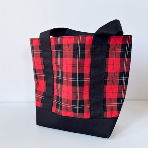 赤黒タータチェックのミニトートバッグ トートバッグ Azu 通販