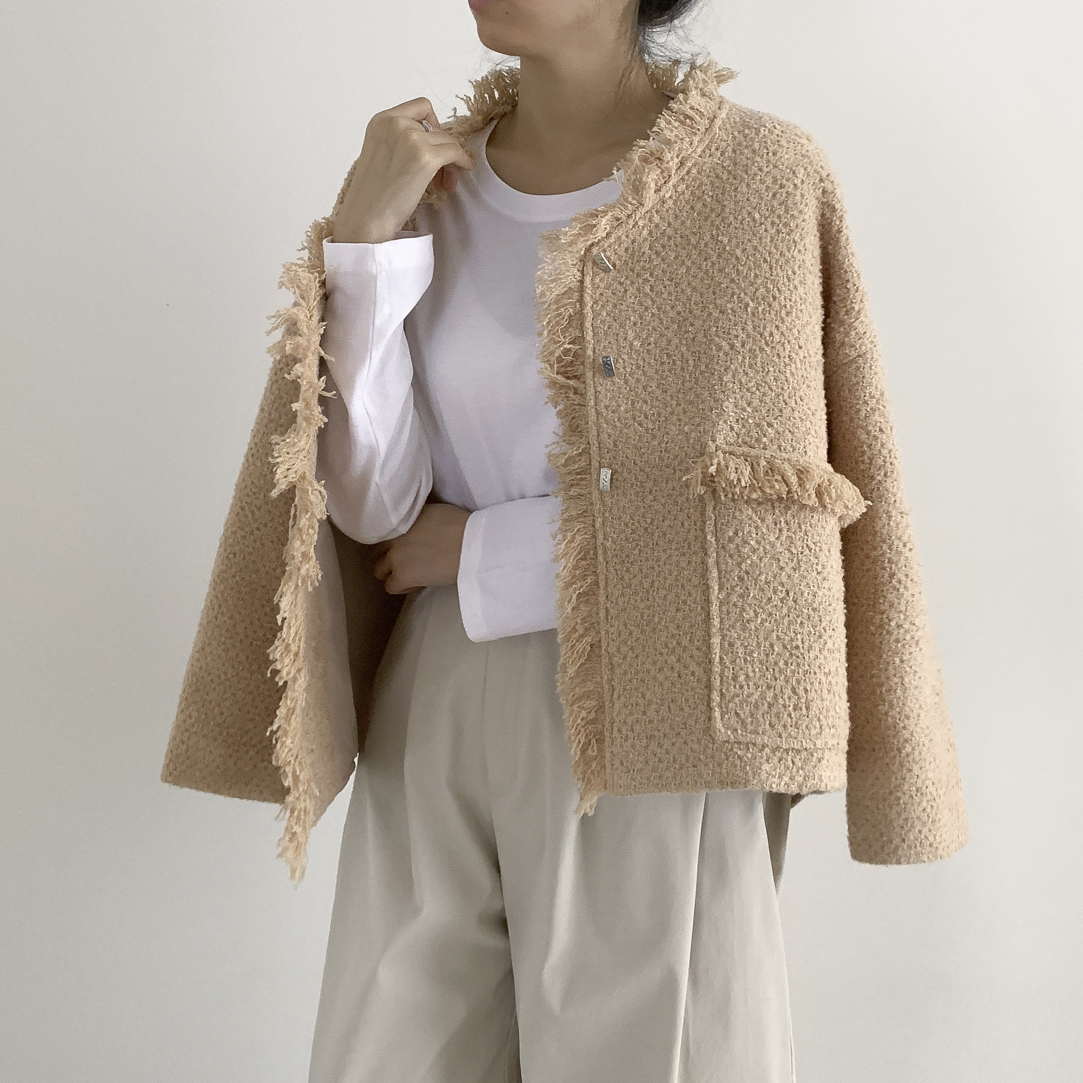 en-eたっぷりフリンジ・ツイードジャケット・サーモンベージュ（裏地付き）
