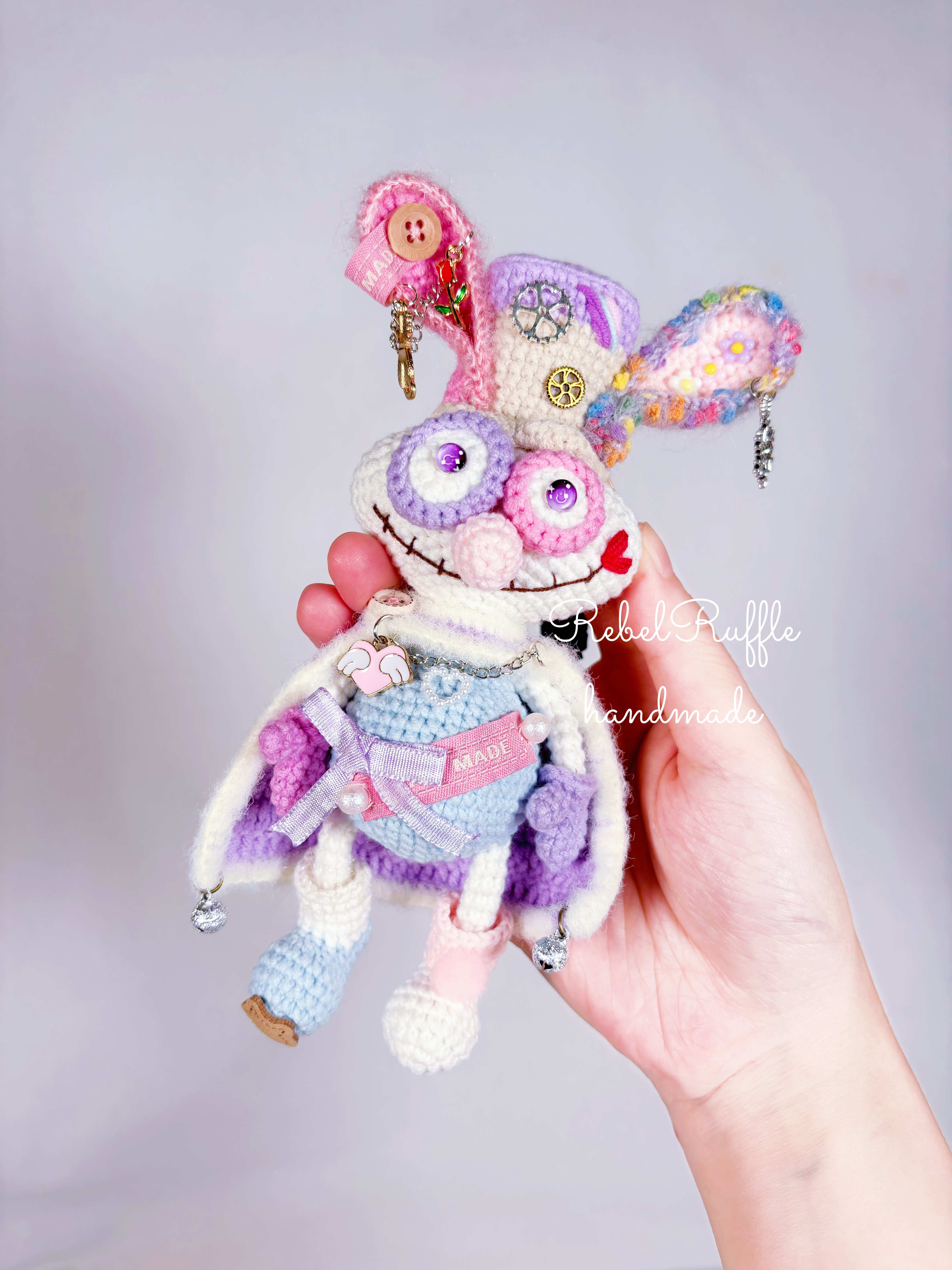 かぎ針編みのウサギのぬいぐるみ 気まぐれな編みぐるみアートドール カラフルなホームデコレーション FeiTuTuNo.7