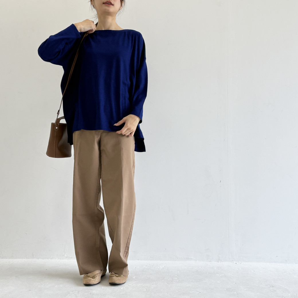 【日本製】ウォッシャブルウール＿ボートネック　スクエアシルエット裾スリットプルオーバー＿ブルー