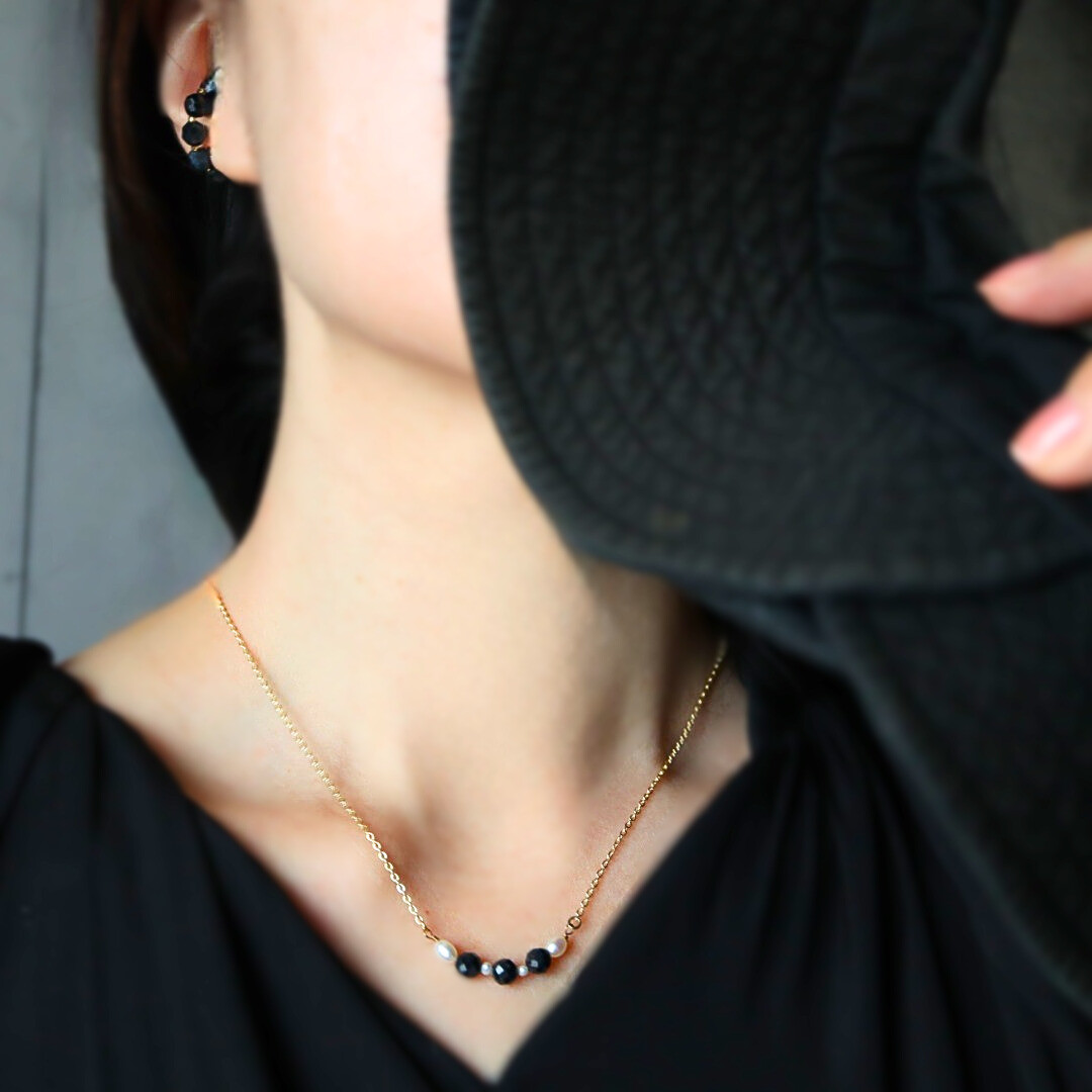 ブラックサファイアのイヤーカフ2個&14kgf金具ネックレスセット◇セットコーデ◇金属アレルギー対応イヤーカフ◇誕生石