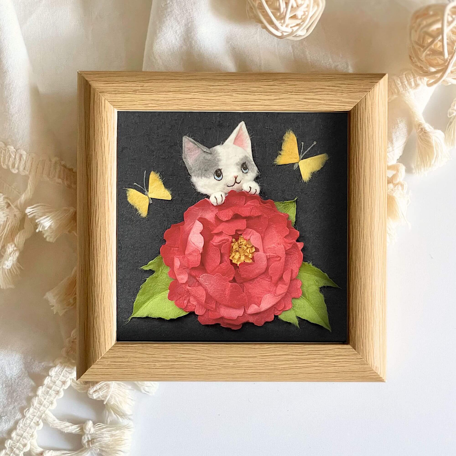 ［原画］和紙ちぎり絵『牡丹と蝶と猫』長寿祝いや敬老の日のプレゼントに…富貴耄耋の小さな額装アート