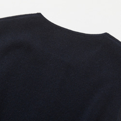 快適さとスタイルを両立　上質なウール100%のニットベスト　ウール100％　ネイビー　251101-2 10枚目の画像