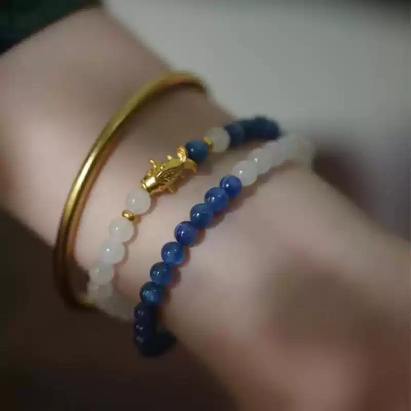 ✼• Elegant •✼  天然アクアマリン（藍玉）/ 白翡翠 ダブルサークルブレスレット