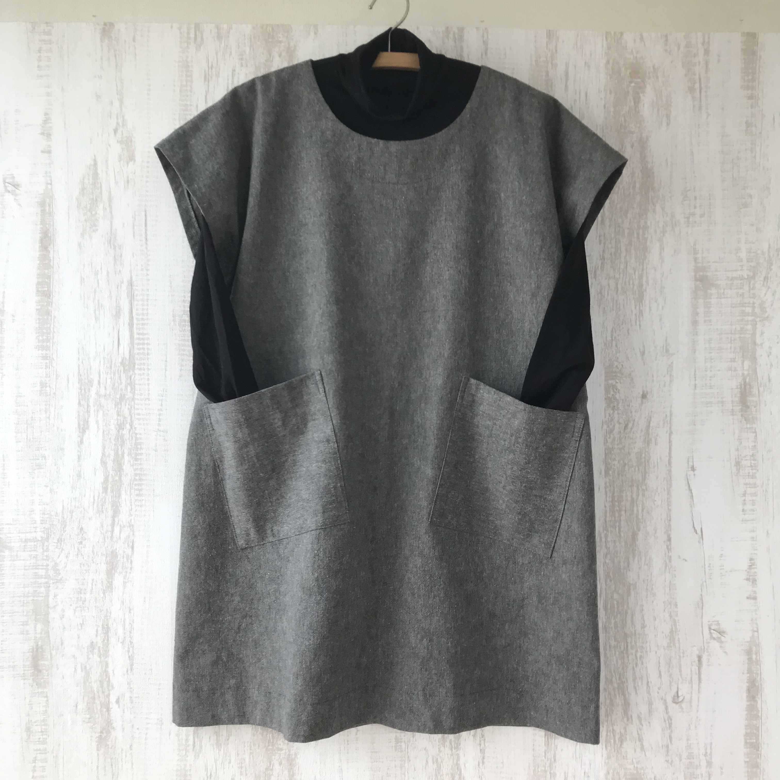 デニム風　ライトキャンバス地　 ゆったり型  ベスト風 チュニック