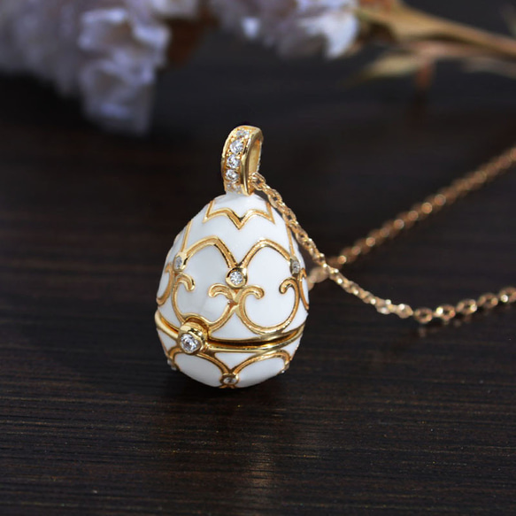 『秘める想い』 小さな宝箱のようなエッグペンダント　ネックレス　ゴールド　ネコポス送料無料 5枚目の画像
