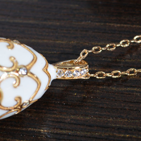 『秘める想い』 小さな宝箱のようなエッグペンダント　ネックレス　ゴールド　ネコポス送料無料 9枚目の画像