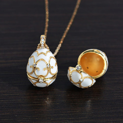 『秘める想い』 小さな宝箱のようなエッグペンダント　ネックレス　ゴールド　ネコポス送料無料 4枚目の画像