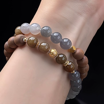 ✼• Elegant •✼  スモーキーパープル和田玉（ホータン玉）/ インド産白檀 ビーズブレスレット