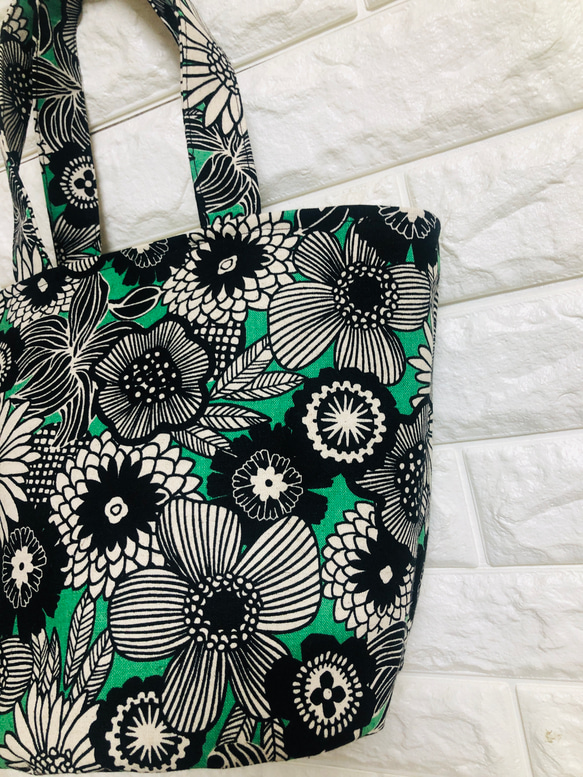 ❤️ノルディコフラワーグリーンバケツ型トートバッグ❤️ 2枚目の画像