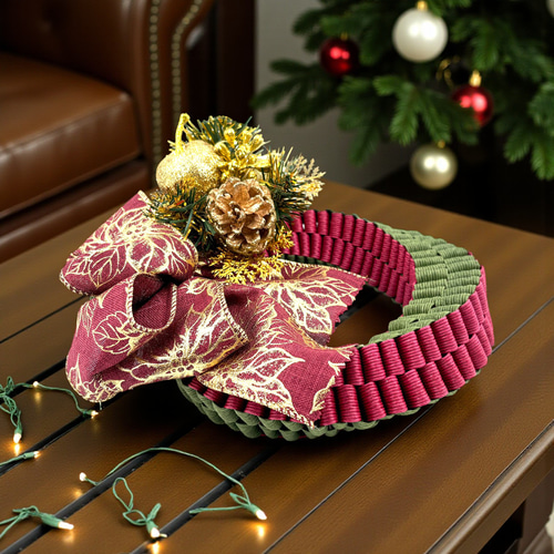 素敵なクリスマスリース エコ クラフト 紙バンド 角四だたみ編み