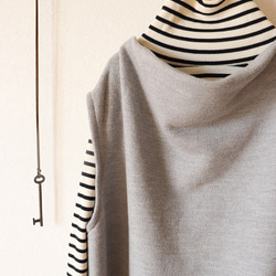 ボトルネックベスト（グレー起毛ニット） 3枚目の画像