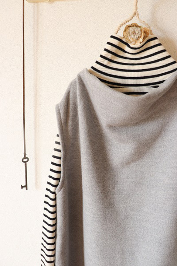 ボトルネックベスト（グレー起毛ニット） 3枚目の画像