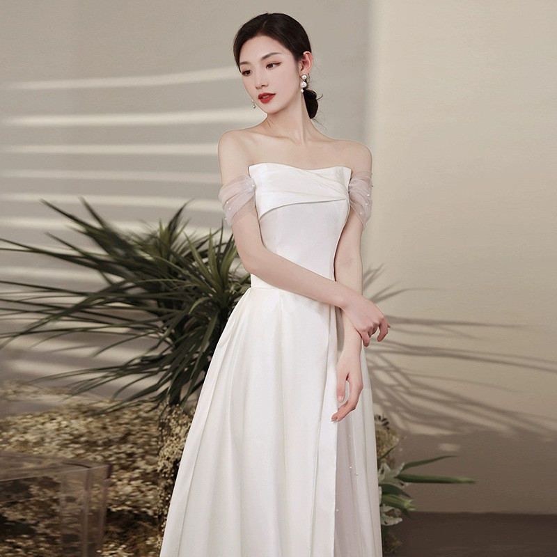 ノースリーブ 白 黒 サテン シンプル おしゃれ ウェディングドレス 韓国風 结婚式 演奏会 二次会 前撮り HL212