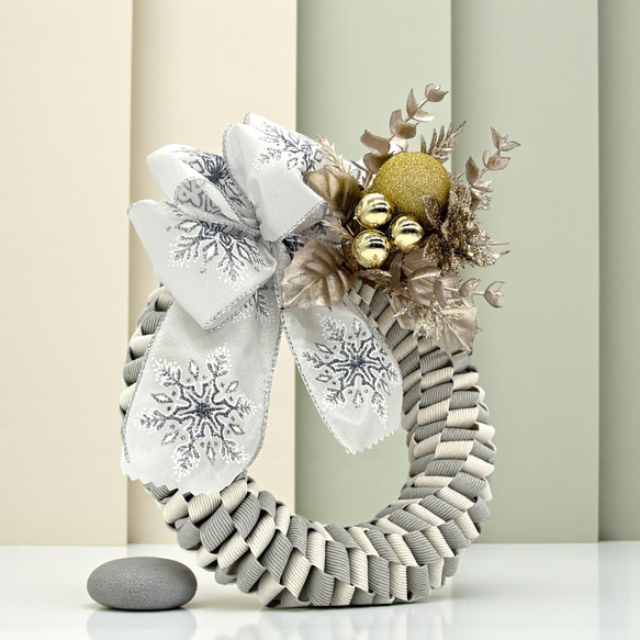 素敵なクリスマスリース エコ クラフト 紙バンド 角四だたみ編み