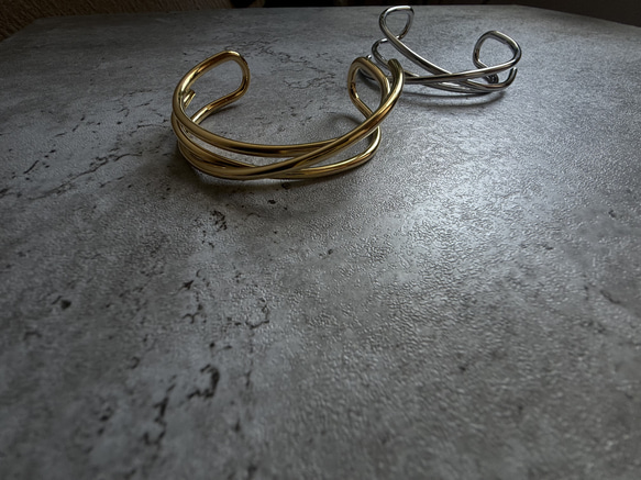 Arch Cuff ーアーチカフー　サージカルステンレス　ブレスレット　バングル　アレルギーFree 3枚目の画像