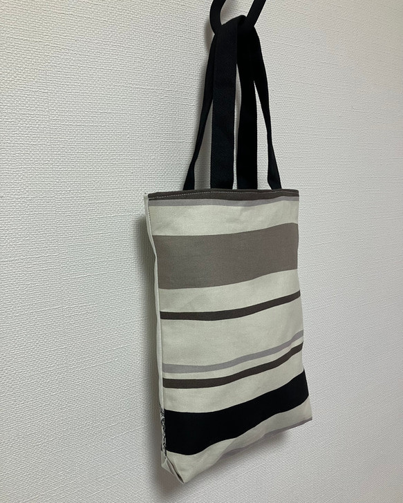 インパクト大❤️大きなわんちゃんの柄のパネル生地のトートバッグ　オシャレトート　お散歩バッグ 7枚目の画像