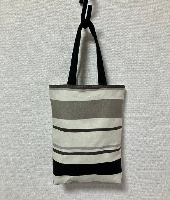 インパクト大❤️大きなわんちゃんの柄のパネル生地のトートバッグ　オシャレトート　お散歩バッグ 6枚目の画像