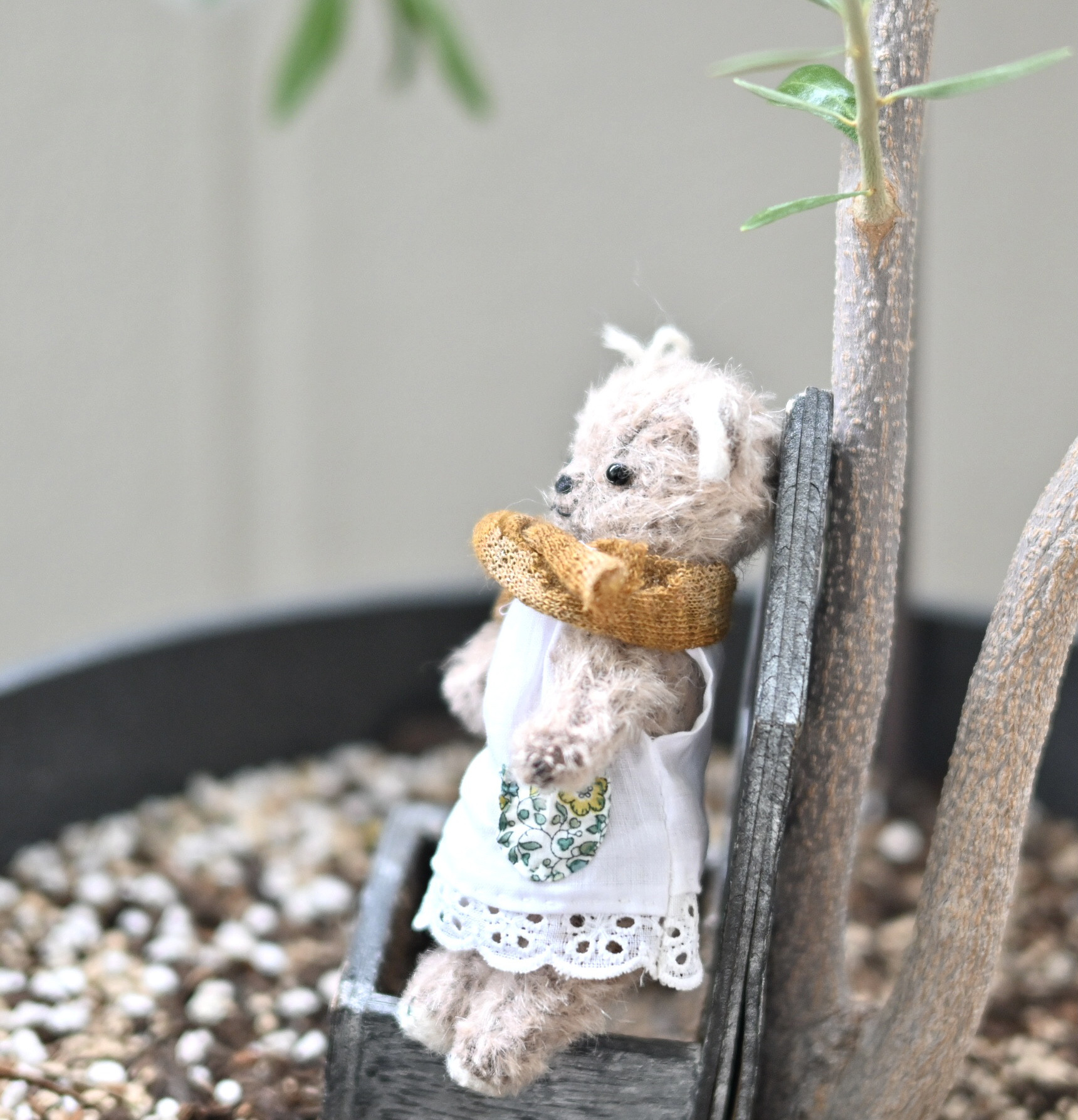 ニットマフラーでぬくぬくなmaple（メープル）ちゃん 4,662円