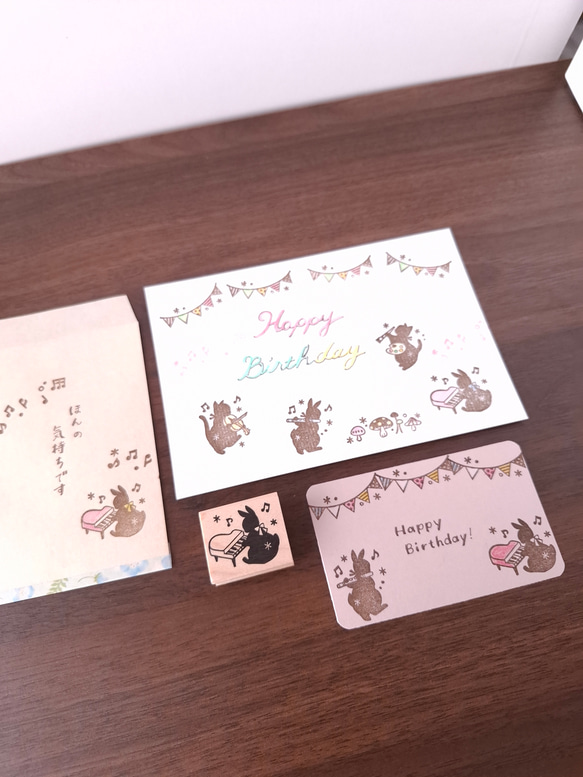 ピアノを弾くうさぎ　はんこ　ラバースタンプ　音楽　楽器　音符 3枚目の画像