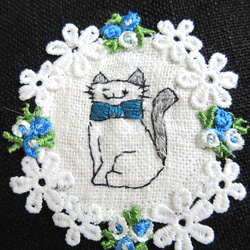 花咲く窓辺の猫ポーチ ブラックＣ 3枚目の画像