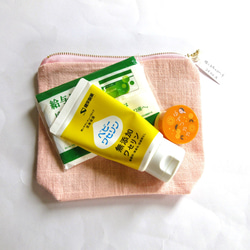 花咲く窓辺の猫ポーチ ブラックＣ 8枚目の画像