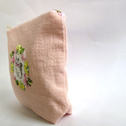 花咲く窓辺の猫ポーチ さくら色Ａ 4枚目の画像