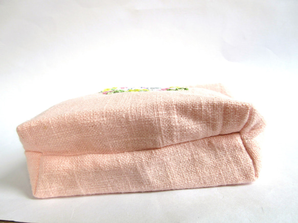 花咲く窓辺の猫ポーチ さくら色Ａ 6枚目の画像