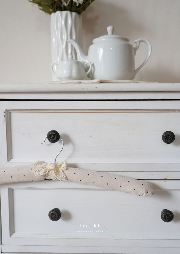 interior hanger  ハンガー  布ハンガー　アンティークハンガー　ファブリックハンガー　ハーフバースデー　 2枚目の画像