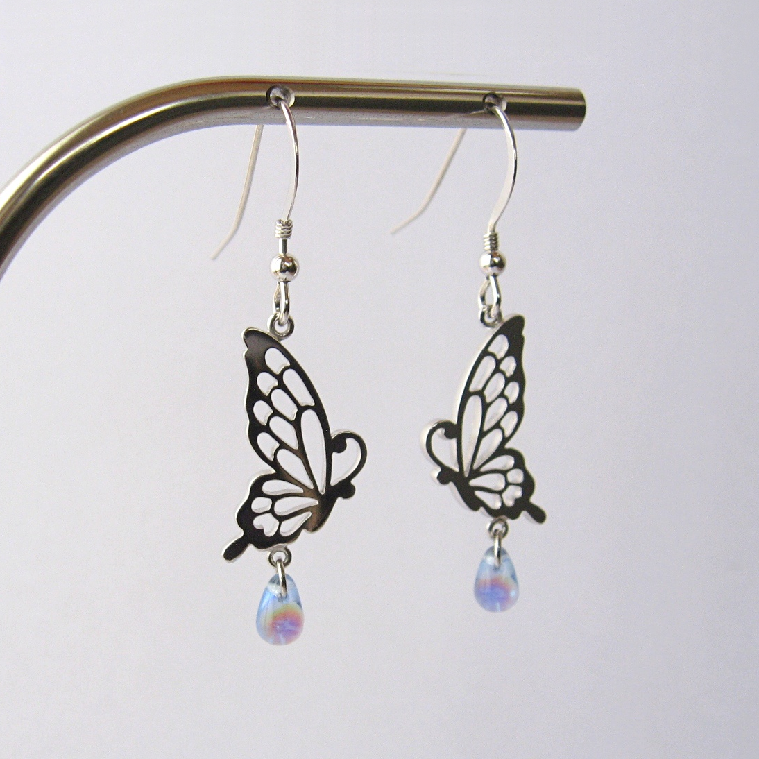 蝶とチェコビーズのフックピアス（sv925素材/ロジウムメッキver.）No.3-1sv