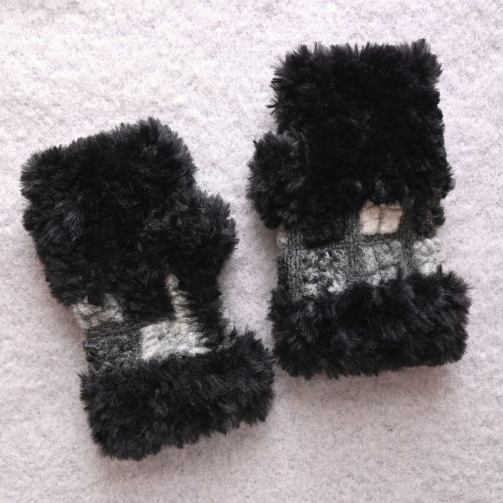 ボア ジャガード×ふわふわファー＊ハンドウォーマー《ブラック》