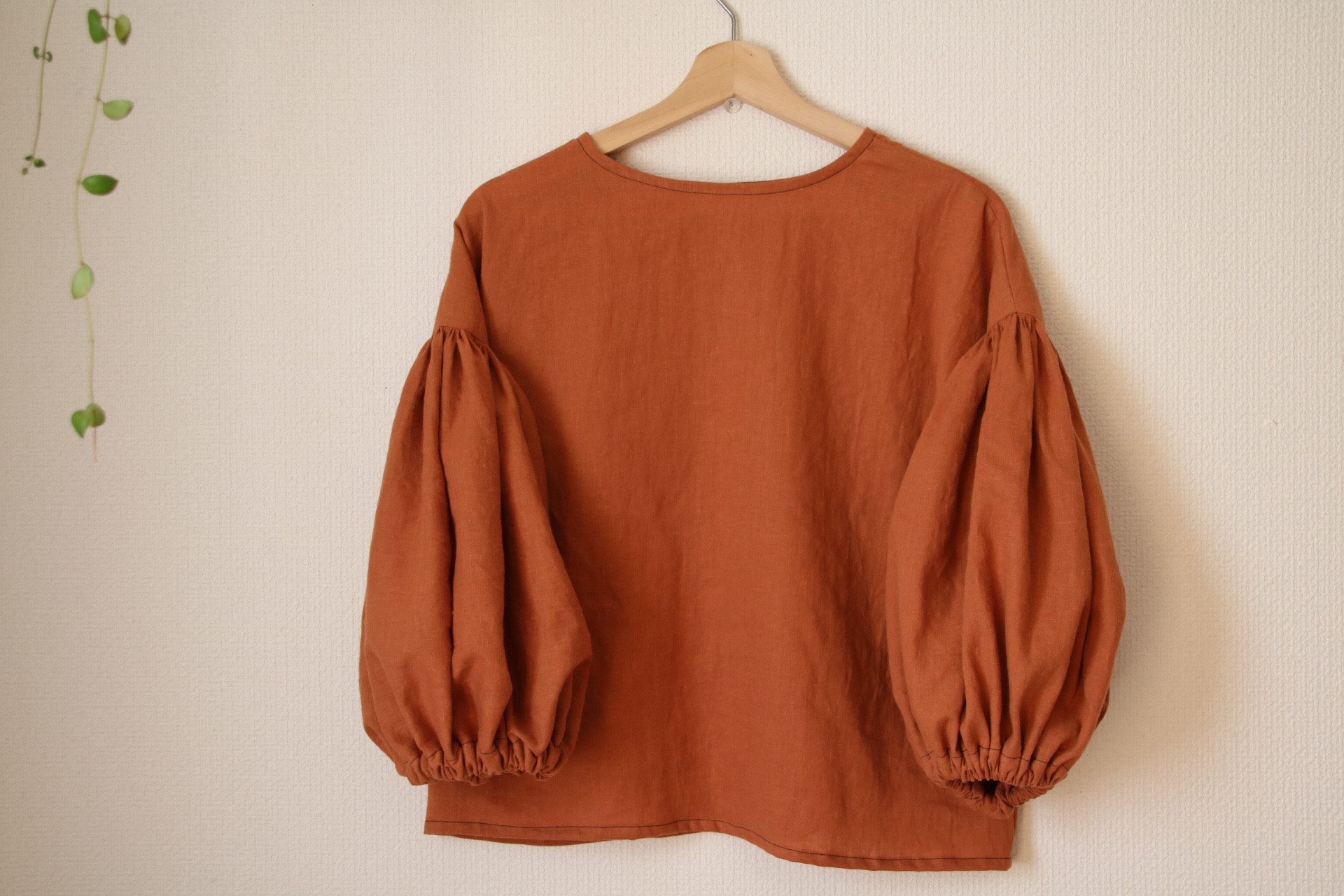 テラコッタ新色⚫︎袖ぽわんブラウス⚫︎ 送料無料 作家さんに人気!! ボリューム袖 ゆったりサイズ　ママサイズ