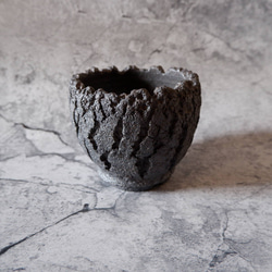 3.5号黒金彩裂紋鉢323　塊根植物　多肉植物　アガベ　盆栽　植木鉢　作家鉢　鉢皿　沖縄 1枚目の画像