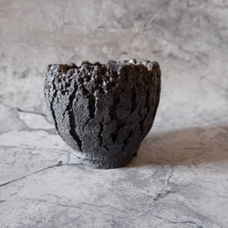 3.5号黒金彩裂紋鉢323　塊根植物　多肉植物　アガベ　盆栽　植木鉢　作家鉢　鉢皿　沖縄 3枚目の画像