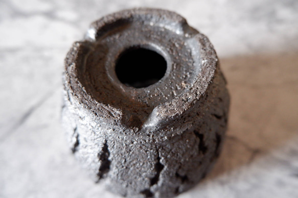 3.5号黒金彩裂紋鉢323　塊根植物　多肉植物　アガベ　盆栽　植木鉢　作家鉢　鉢皿　沖縄 6枚目の画像