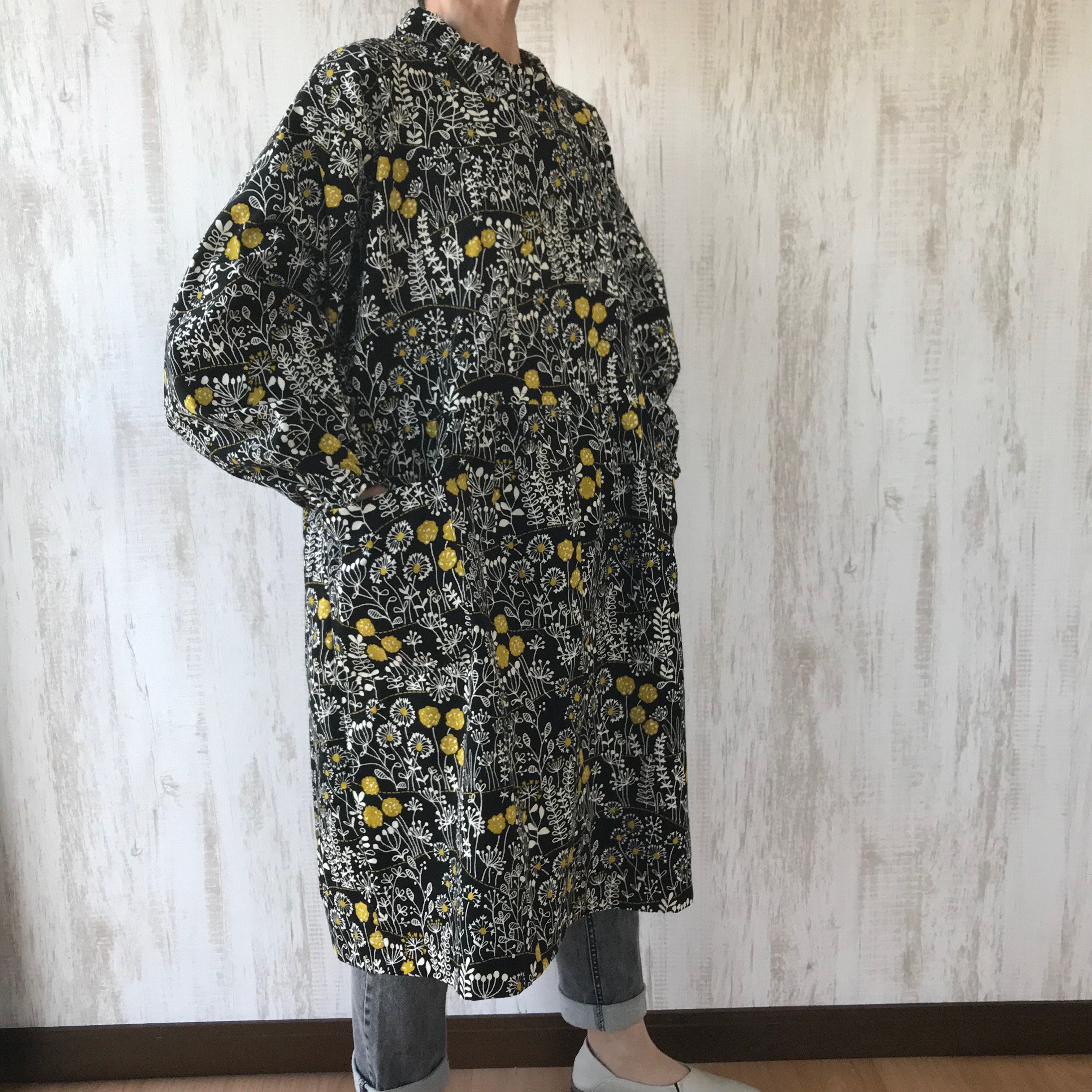 細コール天　花柄　ゆったり　チュニックorワンピース　[黒]