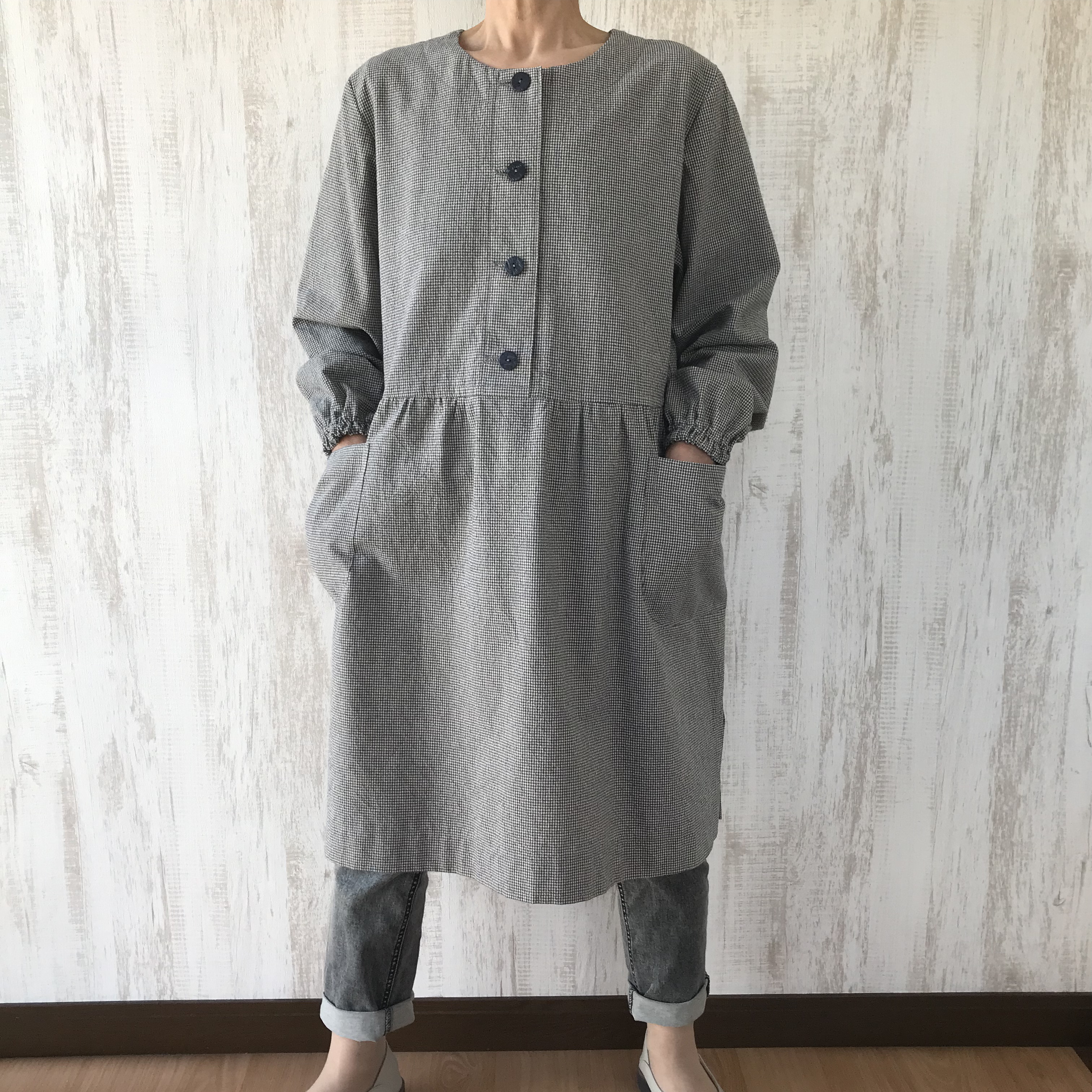 ドビーミジンギンガム地　前ボタン　後ろ身頃タック入り　ゆったり　チュニック　[紺×ベージュ]