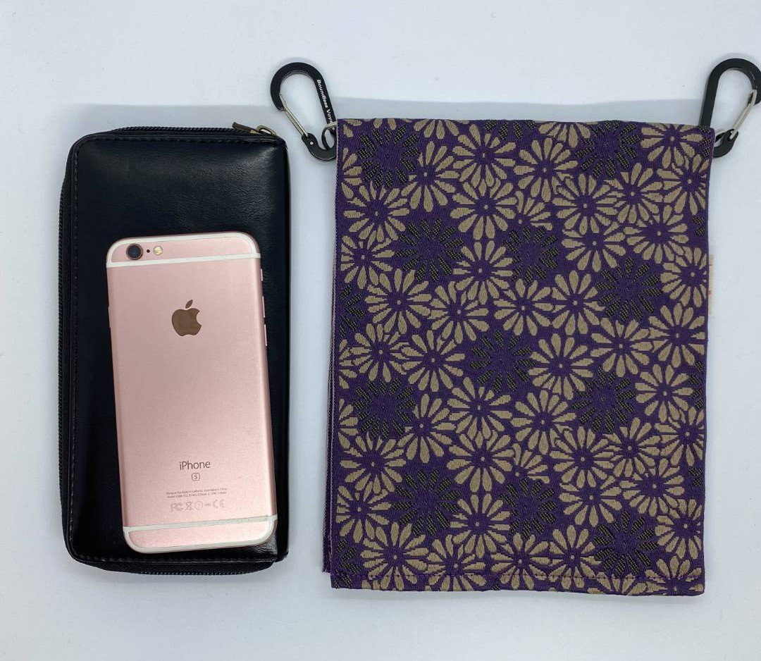 手ぶらでお出かけ！新品の帯地で作ったヒップバッグ「おともし帯（たい）」藤色菊紋　サコッシュ　ポシェット　御朱印帳入れにも