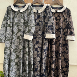 花柄コーデュロイの袖あらまワンピ（襟つき） 13枚目の画像