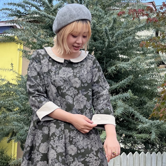 花柄コーデュロイの袖あらまワンピ（襟つき） 9枚目の画像