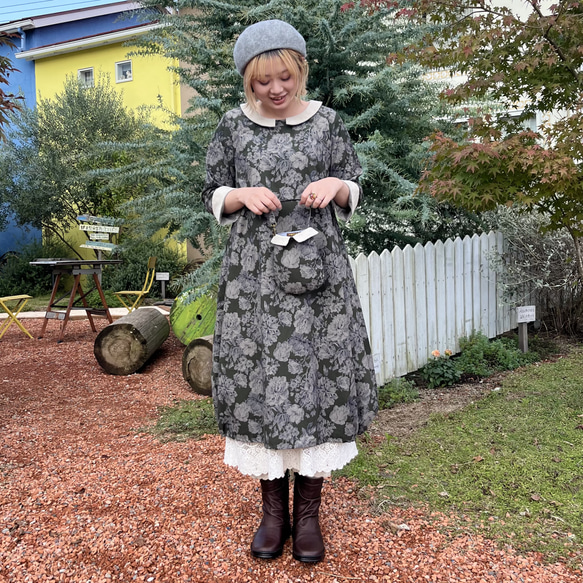 花柄コーデュロイの袖あらまワンピ（襟つき） 7枚目の画像