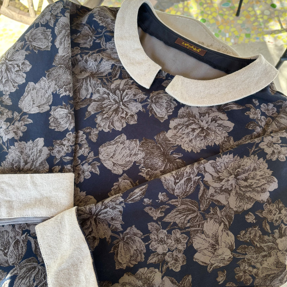 花柄コーデュロイの袖あらまワンピ（襟つき） 4枚目の画像