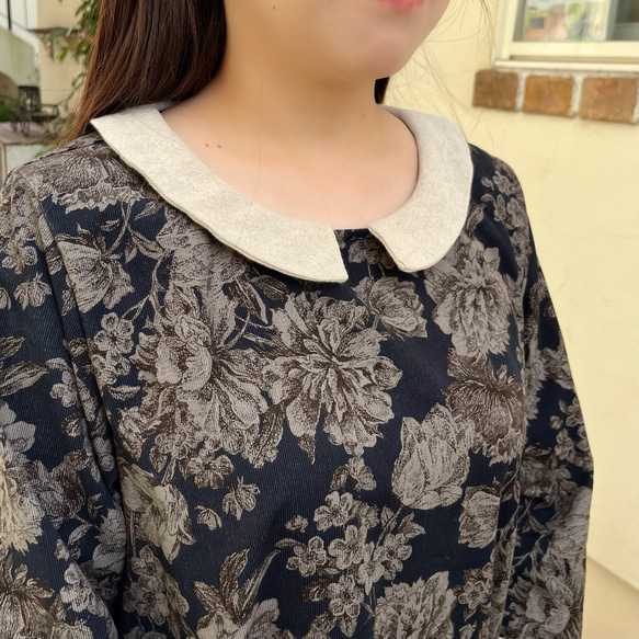 花柄コーデュロイの袖あらまワンピ（襟つき） 1枚目の画像