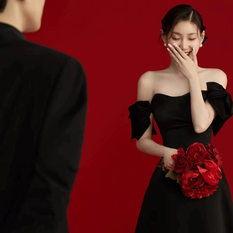 オフショルダー 白 黒 シンプル ウェディングドレス 韓国風 花嫁 パーティー 演奏会 二次会 前撮り HL237