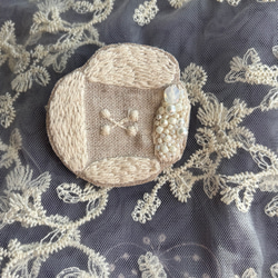 新品　mina perhonen wolf&flower ブローチ レア＊wolf＆flower、オオカミさんブローチ〇ミナペルホネン ブローチ