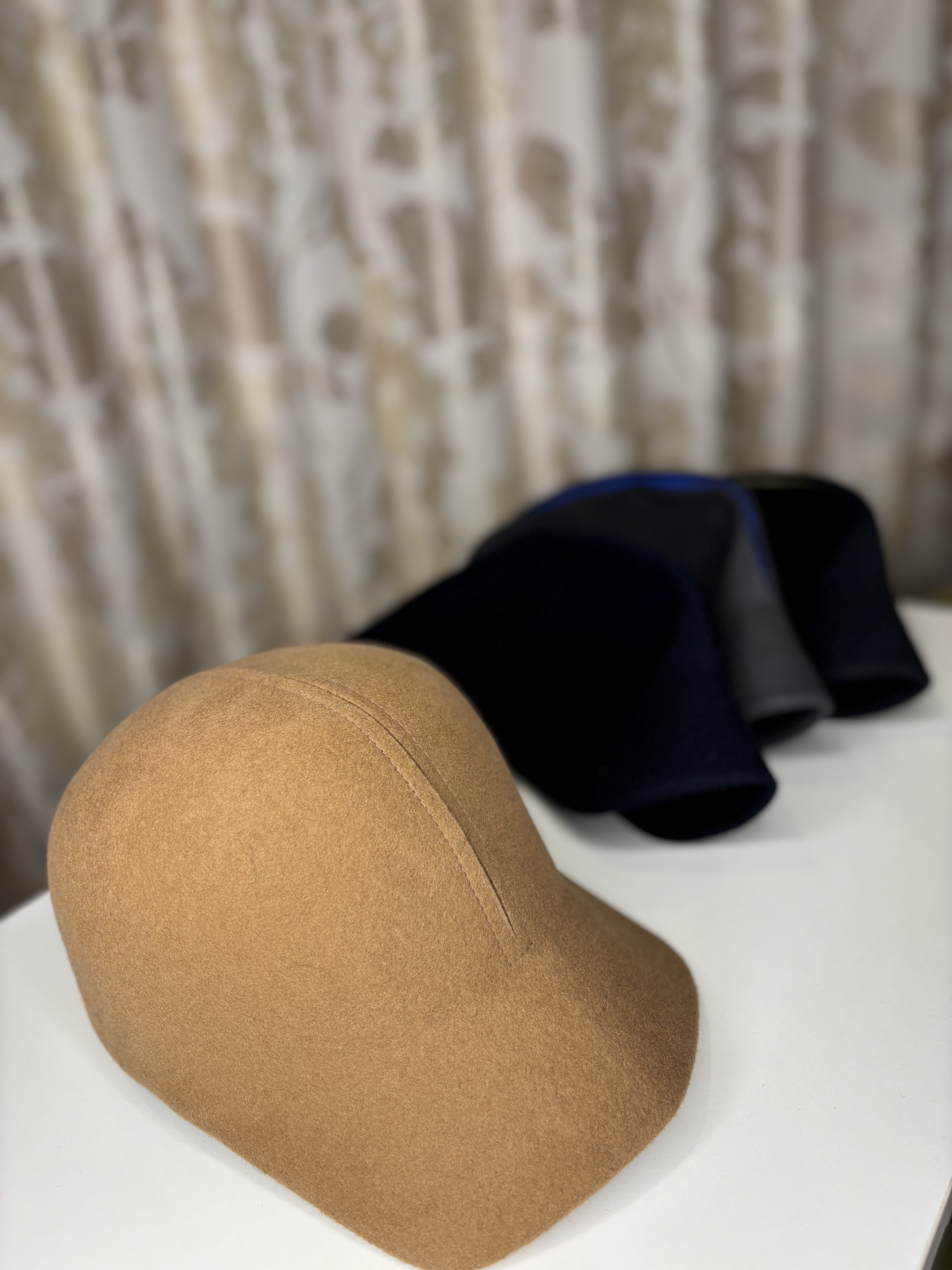 【送料無料】畳めるデザインの上質なキャップ　ベージュ